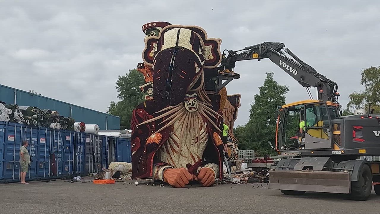 Corsowagen ontmanteld in Sint Jansklooster